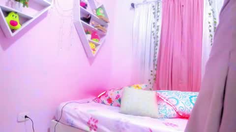 Scarletliz online show from March 6, 2025, 12:09 pm