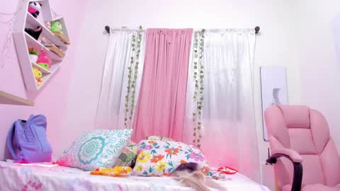 Scarletliz online show from March 11, 2025, 12:17 pm