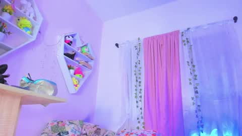 Scarletliz online show from March 12, 2025, 4:35 pm