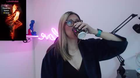 Scarlett online show from January 13, 2026, 11:48 am