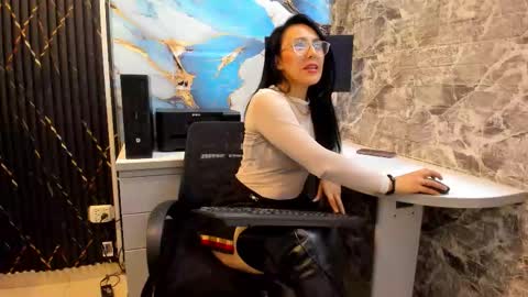 Snapshot of scarlett__14 chatting on September 18, 2025, 3:19 am scarlett__14 online show from September 18, 2025, 3:19 am