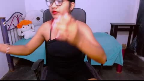 scarlett__6 online show from November 3, 2025, 11:55 am