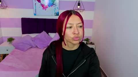 Snapshot of scarlett__bell chatting on May 2, 2026, 1:27 pm Scarlett online show from May 2, 2026, 1:27 pm
