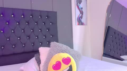 scarlett__durand online show from September 23, 2025, 11:57 am