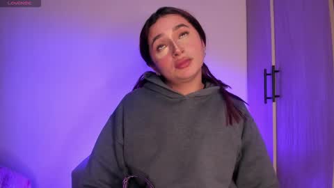 SCARLETT COLLINS online show from February 13, 2026, 6:42 am