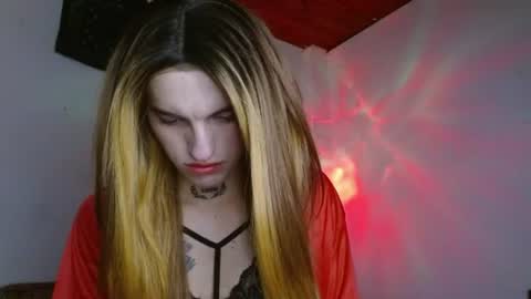 Snapshot of scarlett_crastrawberry chatting on June 14, 2026, 11:29 pm scarlet online show from June 14, 2026, 11:29 pm