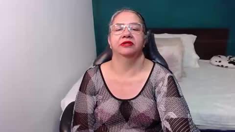 Scarlett  online show from November 11, 2025, 1:27 am