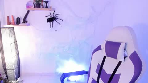 scarlett_enjoy1 online show from October 15, 2025, 2:39 pm