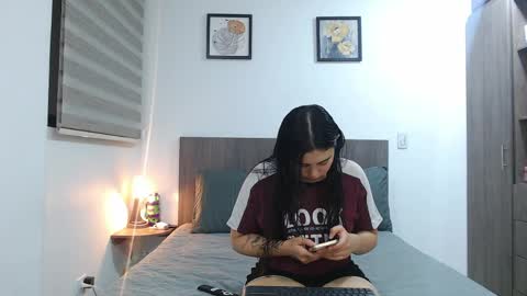 Scarlett and Jazmin online show from April 3, 2026, 10:35 am