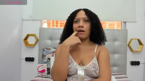 scarlett_fox20 online show from February 2, 2025, 12:24 pm