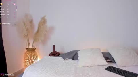 scarlet  online show from November 12, 2025, 10:48 am