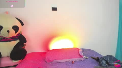 Snapshot of scarlett_lewis2 chatting on January 20, 2025, 2:01 am SweetScarlett online show from January 20, 2025, 2:01 am