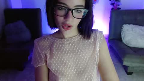 Snapshot of scarlett_mgc chatting on December 12, 2024, 1:10 am Scar Jacob online show from December 12, 2024, 1:10 am