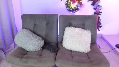 Snapshot of scarlett_mgc chatting on December 13, 2024, 5:16 am Scar Jacob online show from December 13, 2024, 5:16 am