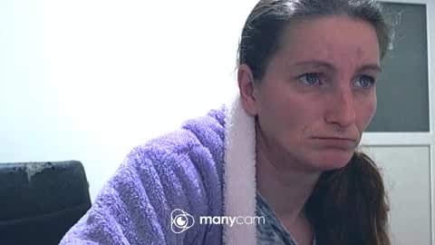 scarlett_queen01 online show from February 3, 2025, 3:31 am