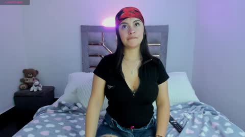 scarlett_rose11 online show from April 28, 2026, 5:18 pm