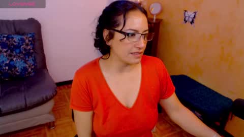 Snapshot of scarlett_sax chatting on December 14, 2024, 1:50 am Scarlett sax online show from December 14, 2024, 1:50 am