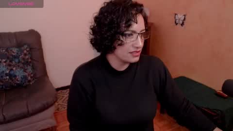Snapshot of scarlett_sax chatting on February 7, 2025, 2:19 am Scarlett sax online show from February 7, 2025, 2:19 am