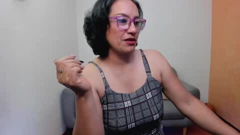 Snapshot of scarlett_sax chatting on May 29, 2026, 10:19 pm Scarlett sax online show from May 29, 2026, 10:19 pm