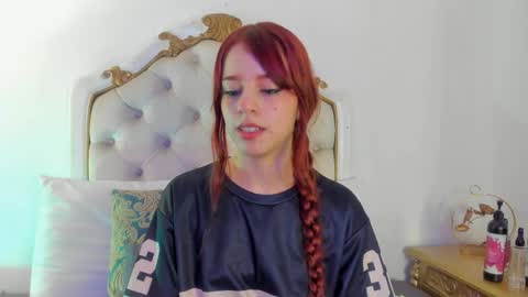 scarlett smith 3 online show from April 7, 2026, 2:34 am