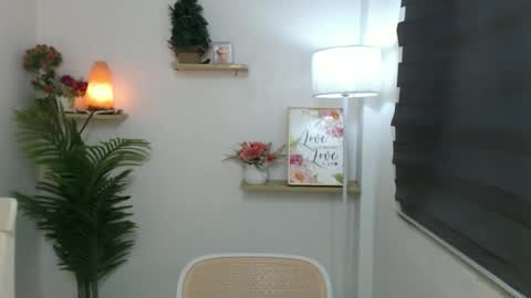    online show from October 4, 2025, 4:54 am