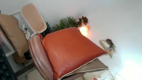 Snapshot of scarlett_sofia69 chatting on July 7, 2026, 8:07 am online show from July 7, 2026, 8:07 am