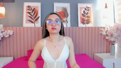 Snapshot of scarlett_white__ chatting on June 22, 2026, 12:35 pm Scarlett online show from June 22, 2026, 12:35 pm