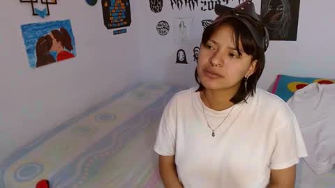 Snapshot of scarlett_yummy chatting on February 26, 2025, 4:03 am Amy and Nathy online show from February 26, 2025, 4:03 am