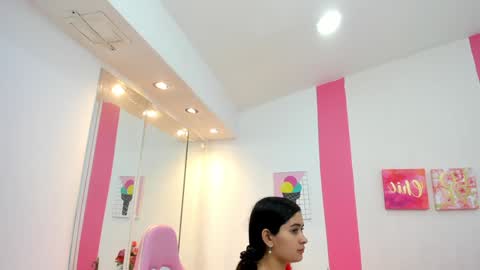 Snapshot of scarlette_15 chatting on December 28, 2024, 6:17 am Scarlette online show from December 28, 2024, 6:17 am