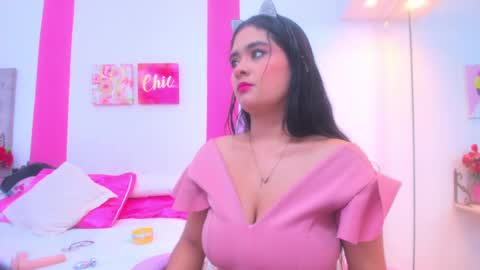 Snapshot of scarlette_15 chatting on January 24, 2025, 9:37 pm Scarlette online show from January 24, 2025, 9:37 pm