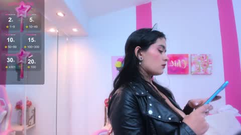 Snapshot of scarlette_15 chatting on January 27, 2025, 8:17 pm Scarlette online show from January 27, 2025, 8:17 pm