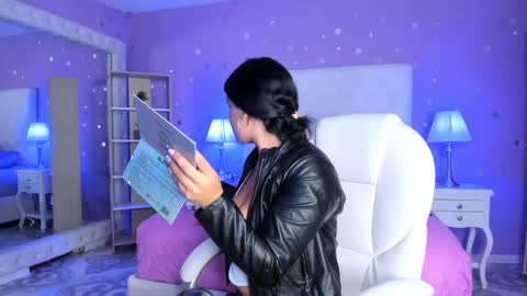 Snapshot of scarlette_15 chatting on October 4, 2025, 3:26 am Scarlette online show from October 4, 2025, 3:26 am