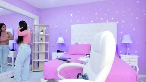 Snapshot of scarlette_15 chatting on October 25, 2025, 3:47 am Scarlette online show from October 25, 2025, 3:47 am