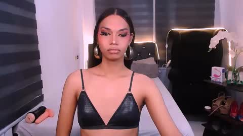 Snapshot of scarlette_sluttish_princess chatting on February 27, 2025, 11:20 am scarlette online show from February 27, 2025, 11:20 am