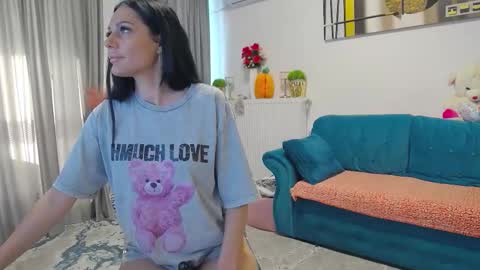 Scarlett online show from November 1, 2025, 6:15 am