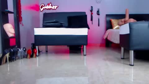 Marisol  online show from December 11, 2024, 7:46 pm