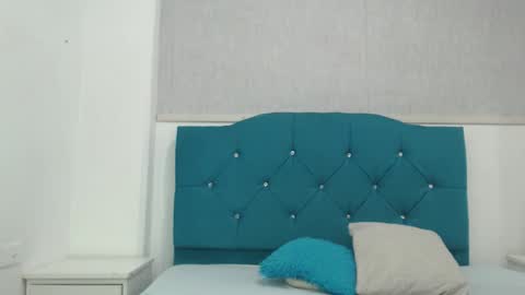 scarletth_foxx online show from October 27, 2025, 6:12 pm