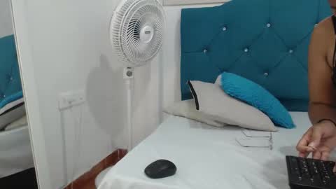 scarletth_foxx online show from October 30, 2025, 6:30 pm