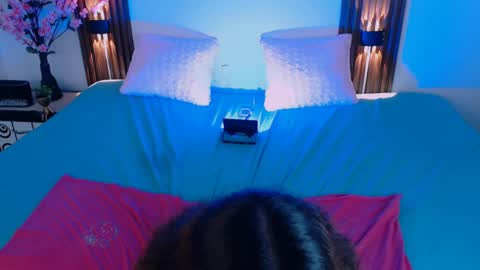 Emilie online show from February 21, 2025, 7:10 pm