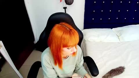 Scarlett online show from September 19, 2025, 12:50 pm