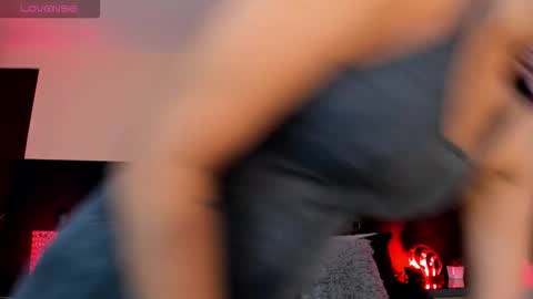 scarlettorres online show from October 5, 2025, 3:21 pm