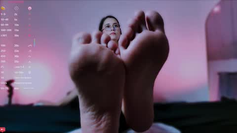 Snapshot of scarlettredsins chatting on February 18, 2026, 3:35 am Danna online show from February 18, 2026, 3:35 am