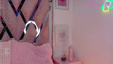 Scarlett  online show from September 21, 2025, 12:18 pm