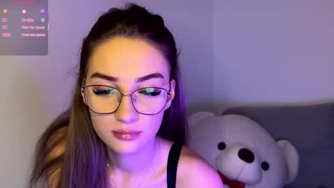 ScarlettSmithz online show from December 18, 2025, 8:37 pm