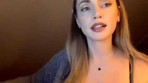ScarlettxBlonde online show from April 10, 2026, 8:24 pm