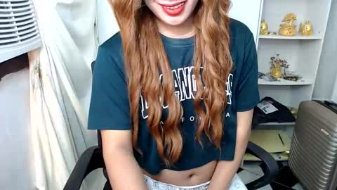 Queen Scarlet online show from January 7, 2025, 10:54 am