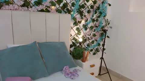 SCARLET online show from November 24, 2025, 11:32 am