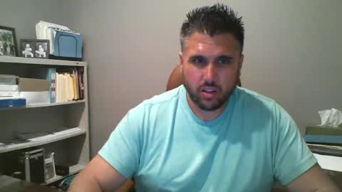 Snapshot of schlu1dm chatting on July 15, 2026, 9:14 am schlu1dm online show from July 15, 2026, 9:14 am
