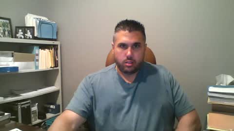 Snapshot of schlu1dm chatting on August 4, 2026, 10:29 am schlu1dm online show from August 4, 2026, 10:29 am