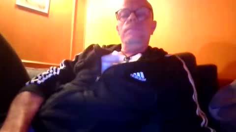 schmuhbaer1 online show from October 14, 2025, 5:25 pm